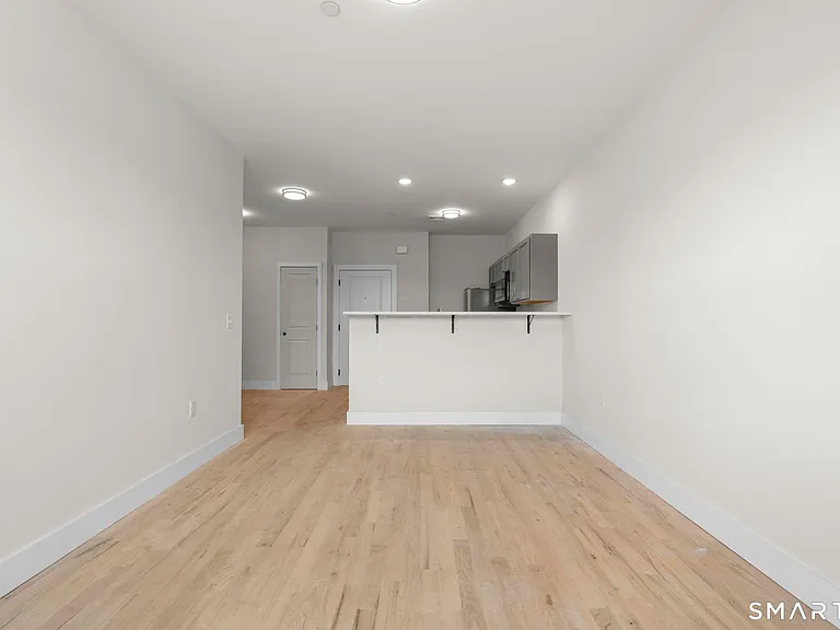 113 Canal St W #302 — Photo 30