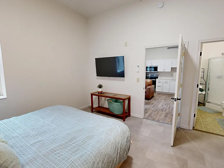 542 Benson Ave SW #110 — Photo 5