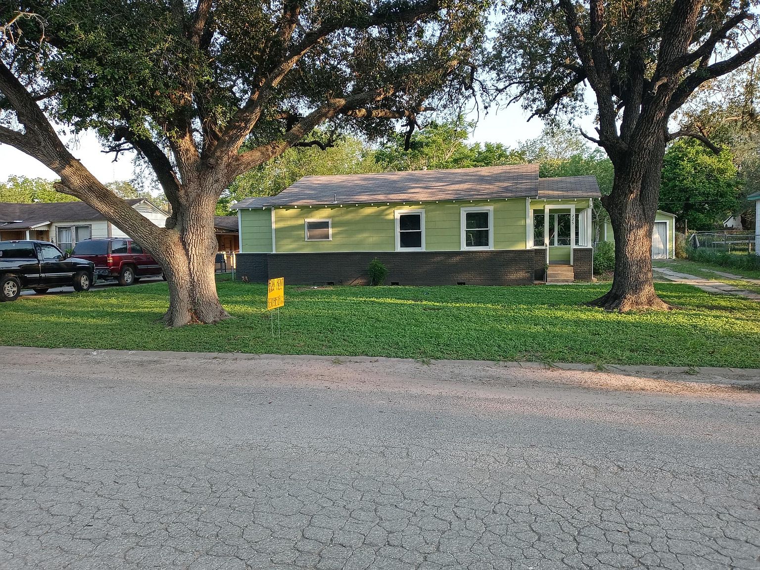 225 SW 3rd St, Premont, TX 78375 Zillow