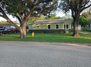 225 SW 3rd St, Premont, TX 78375