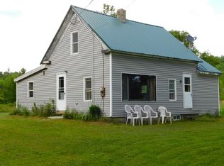 17 Stagecoach Rd, Parkman, ME 04443