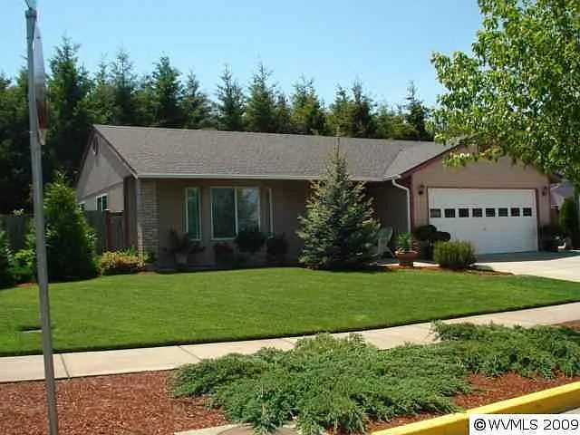 1238 Kees St photo 1