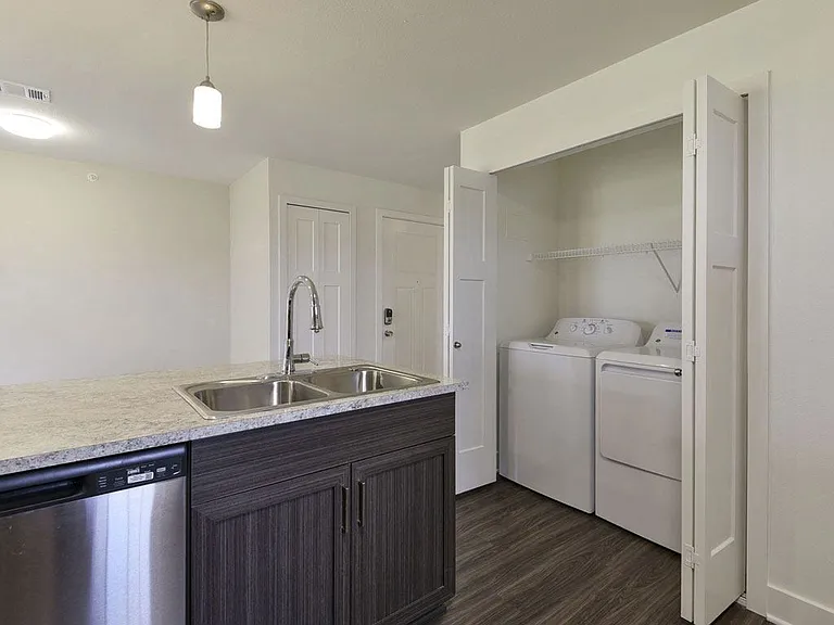 Dodson Pointe Apartment Homes — Photo 83