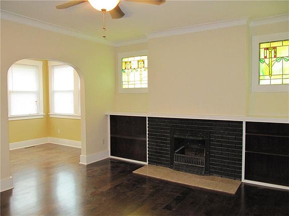 5th image of 2413 Sherwood Ave