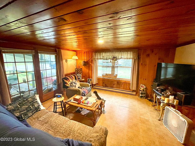 3rd image of 50 Eggleston Street
