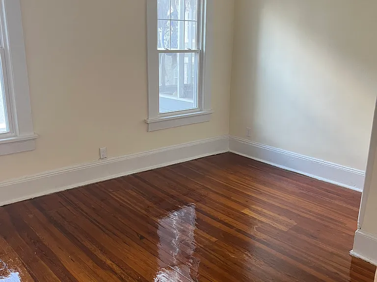 1094 N Ave NE #7 — Photo 6