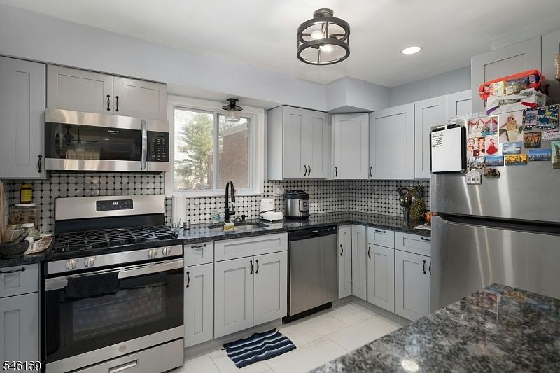 1st image of 180-90 Littleton Rd #90