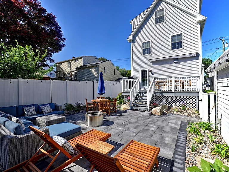 32 Grant St — Photo 9