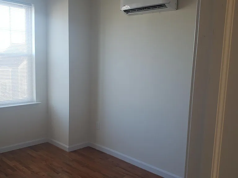 221 Fairmount Ave #2 — Photo 1