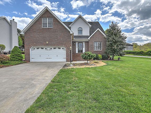 4th image of 300 Ambrosia Dr