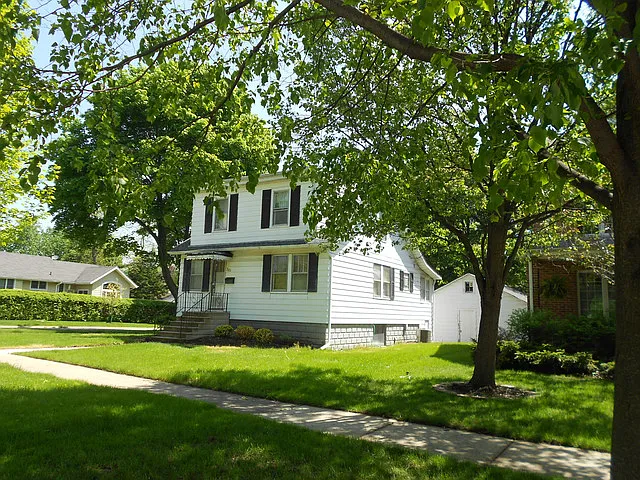 301 S Walnut Ave photo 1