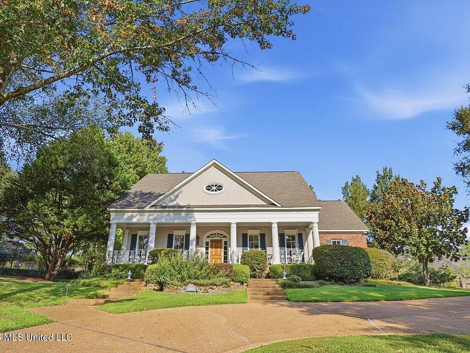 1st image of 206 Persimmon Hl