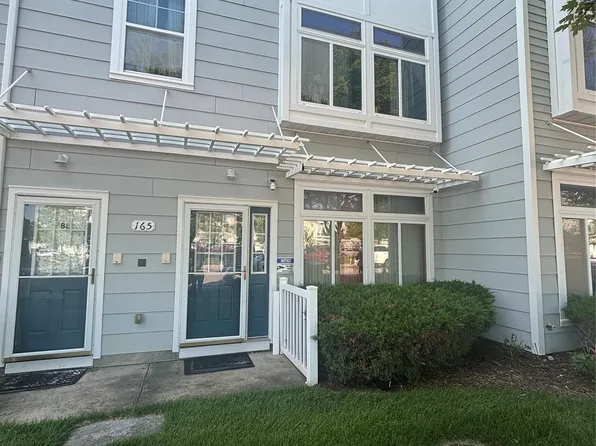 165 Commodore Circle W, Arverne, NY 11692