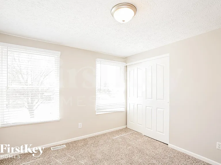 606 Sunblest Blvd S — Photo 11
