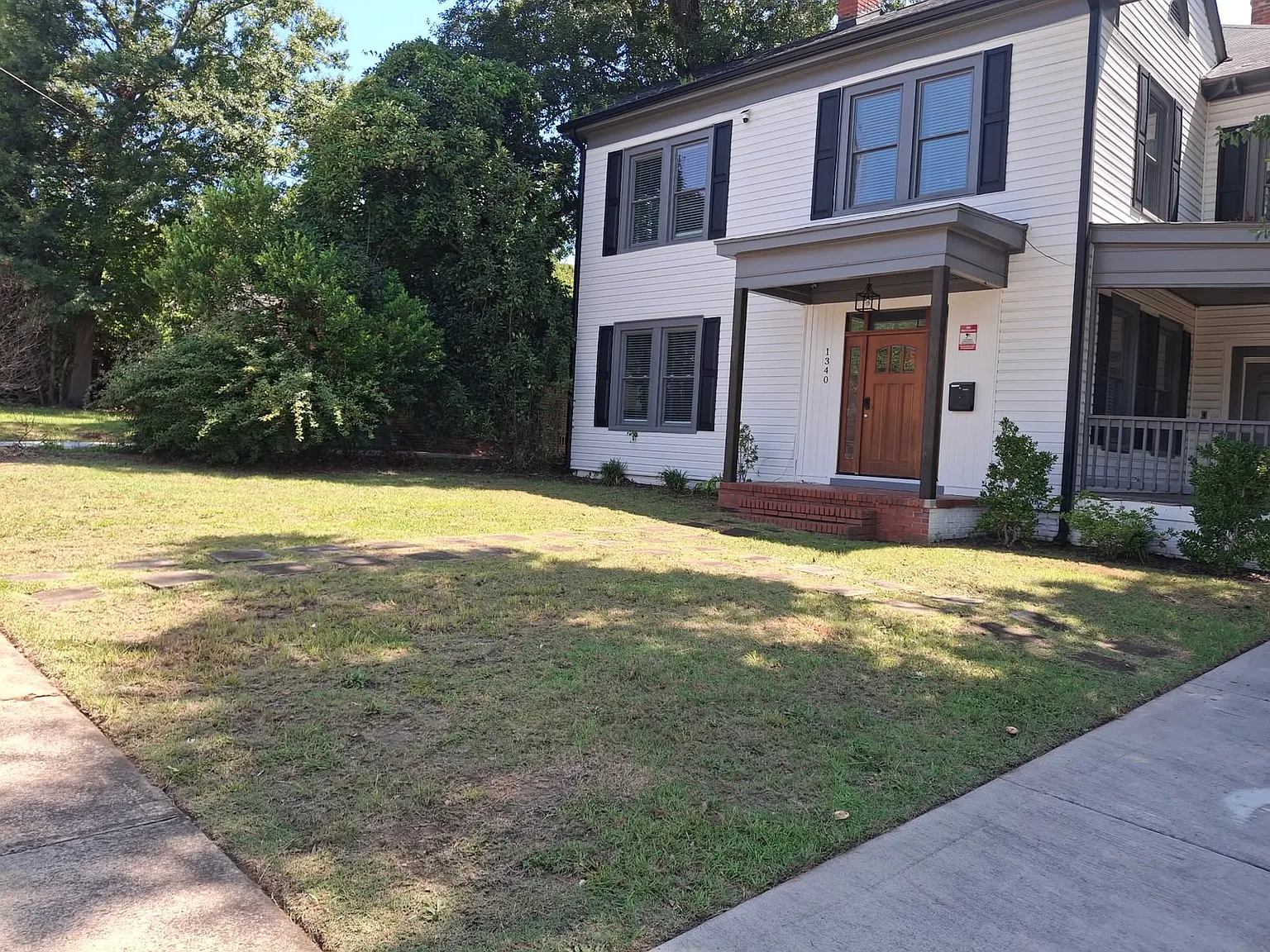 5 bed, 3.5 bath, 2892 sqft, $3,500 — Photo 1
