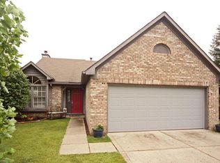 7807 Harcourt Springs Dr, Indianapolis, IN