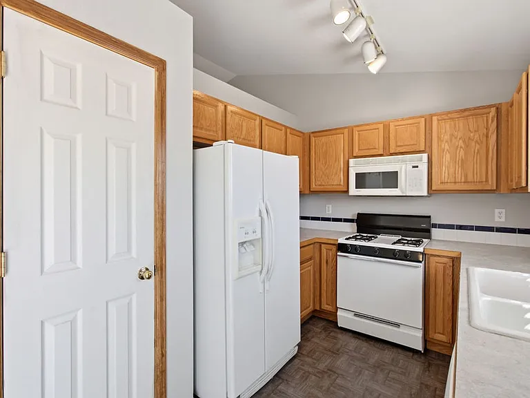 7026 Mount Nimbus St — Photo 9