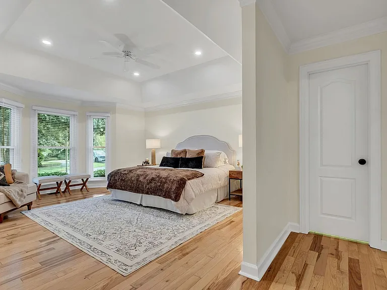 221 Adams Ct — Photo 22