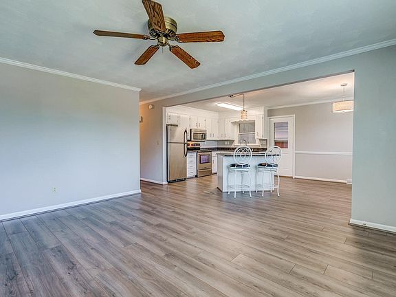 4th image of 6345 Nell Dr