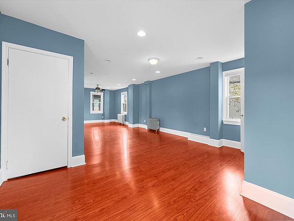 4th image of 120 Linden Ave