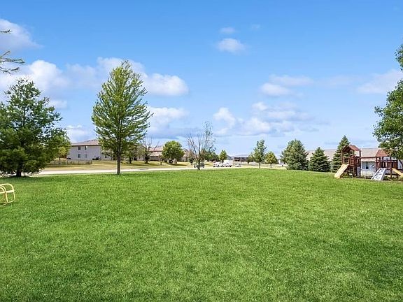 2nd image of 1400 Greyson Ln