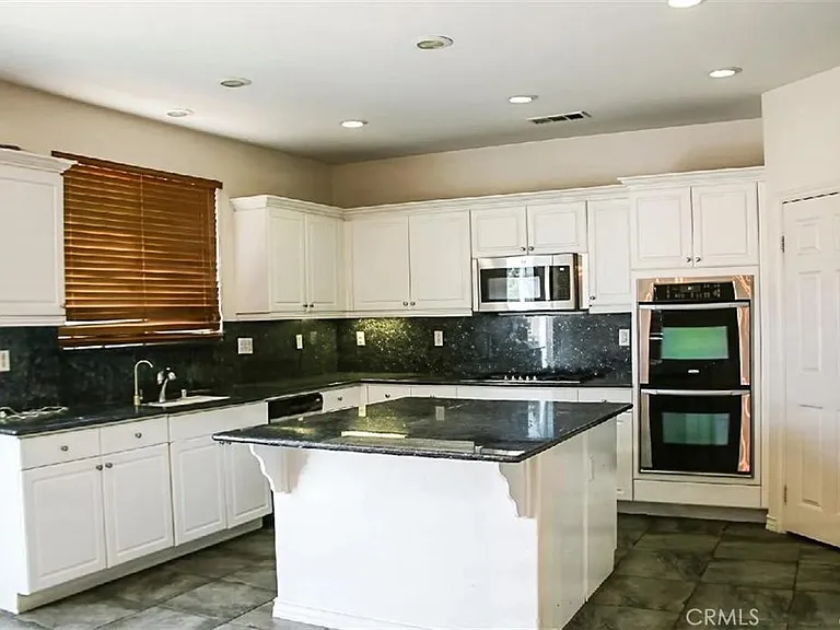 7408 Morning Hills Dr — Photo 3
