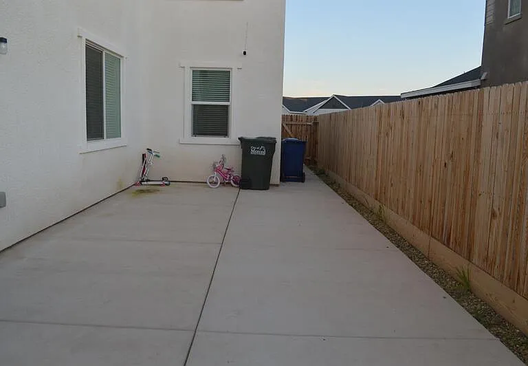 2459 Robledo Way — Photo 81