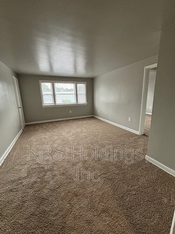 2 bed, 1.0 bath, 875 sqft, $1,195 — Photo 1