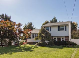413 Robin Rd, Hatboro, PA 19040