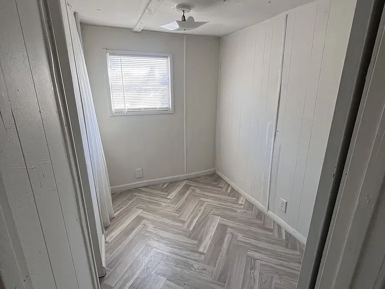 501 S Hickory St — Photo 10