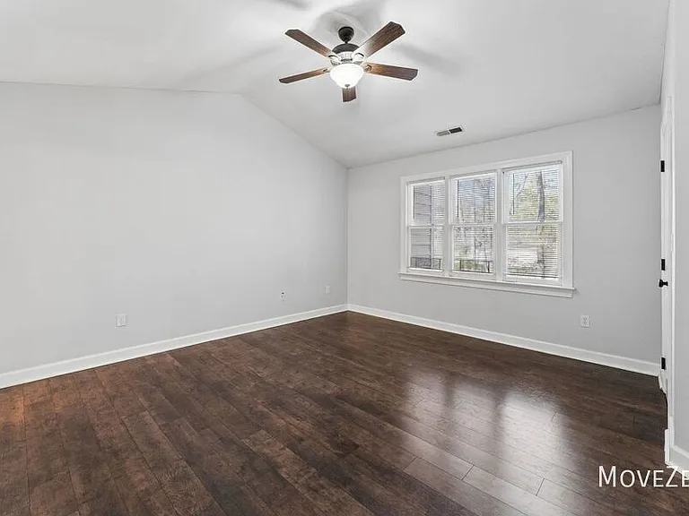 134 Sanair Ct — Photo 12