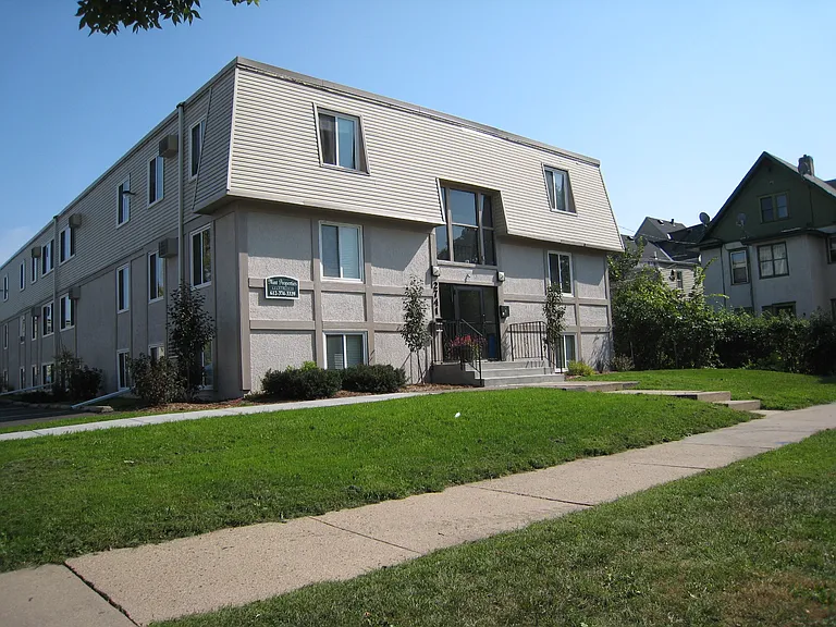 2741 Pillsbury Ave S — Photo 16