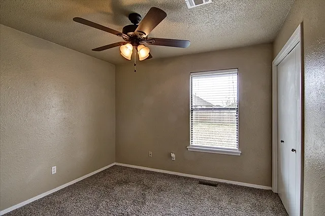 928 SW 11th St — Photo 11