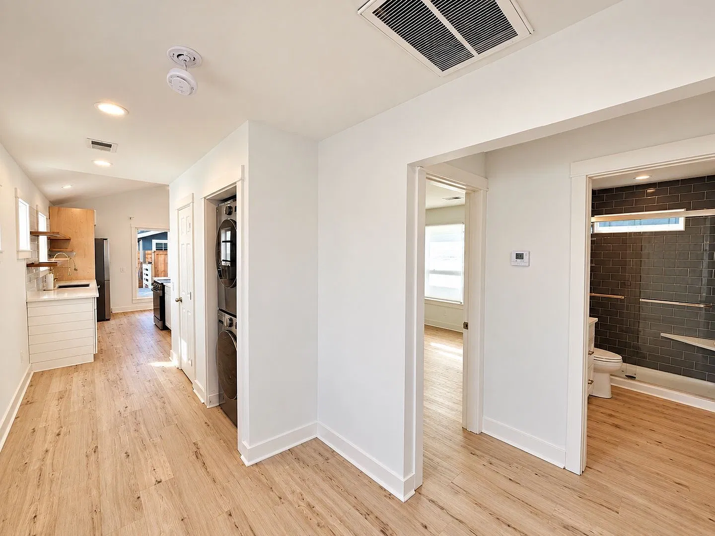 2 bed, 1.5 bath, $2,300 — Photo 4
