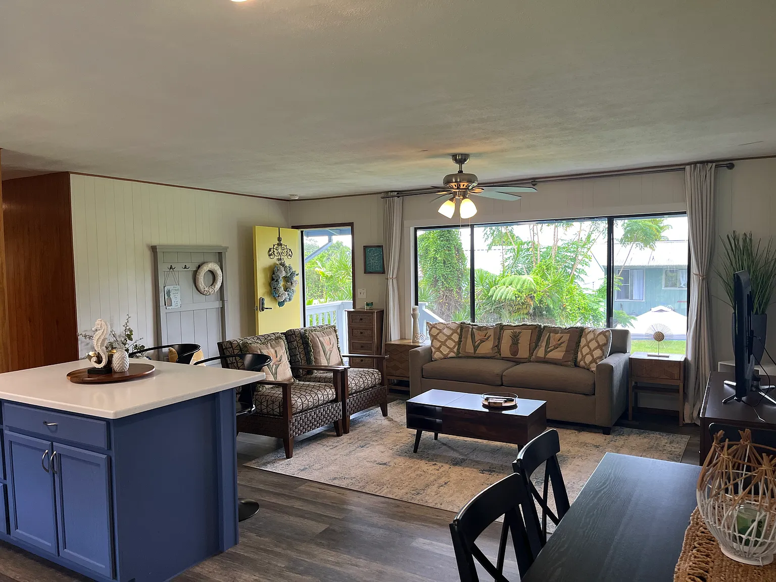3 bed, $2,600 — Photo 2