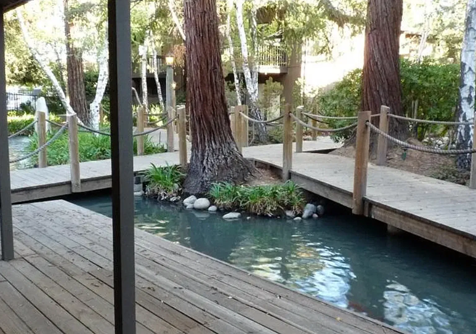 Charming Waterfront 1-Bedroom Condo for Rent in Timberlake Community — Photo 2