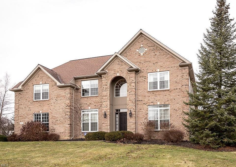 1st image of 3361 Darien Ln