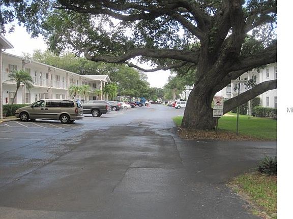 2nd image of 400 Glennes Ln APT 104