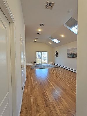 4th image of 535 Minnieford Ave