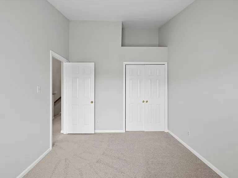 299 S Pickett St — Photo 27