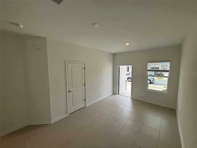 3087 Chromatic St — Photo 4