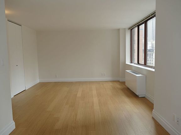 5th image of 260 W 52nd St APT 7K