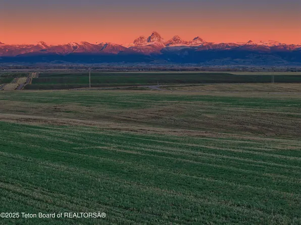 5700 Stallion Ct, Tetonia, ID 83452