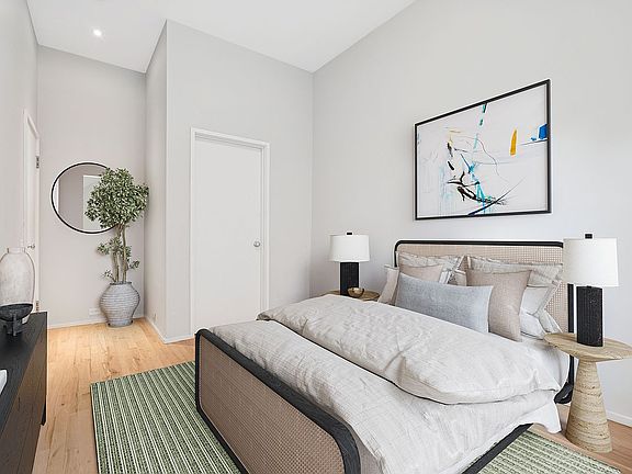 4th image of 41 Putnam Ave #B
