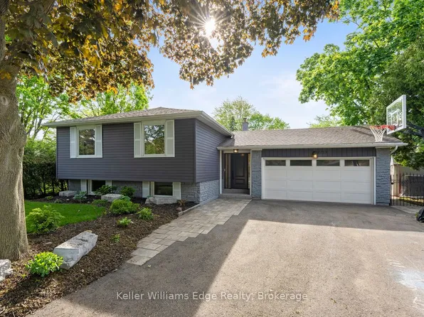 2213 Sunnyvale Dr, Oakville, ON L6L 1W6