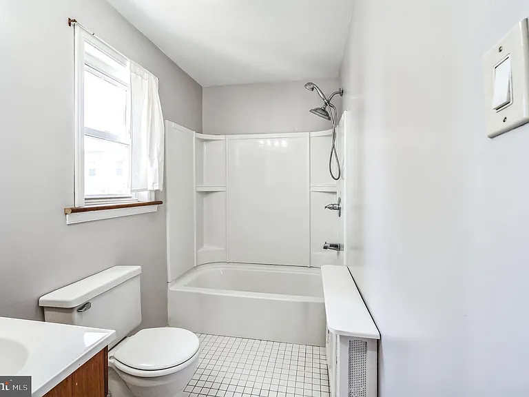 239 Lemonte St — Photo 20