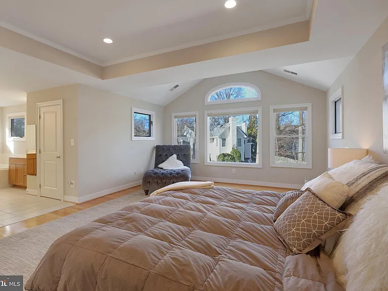 5922 Chesterbrook Rd — Photo 47