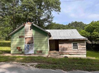 121 Love Ln, Pacolet, SC 29372