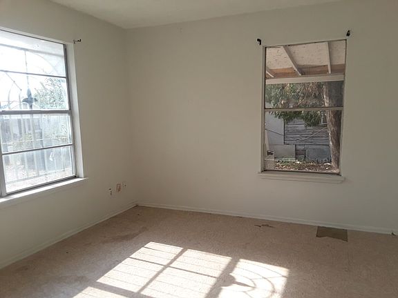 3rd image of 234 Medina St