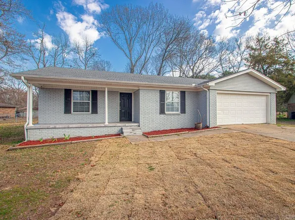 16 Carmen Ct, Jacksonville, AR 72076